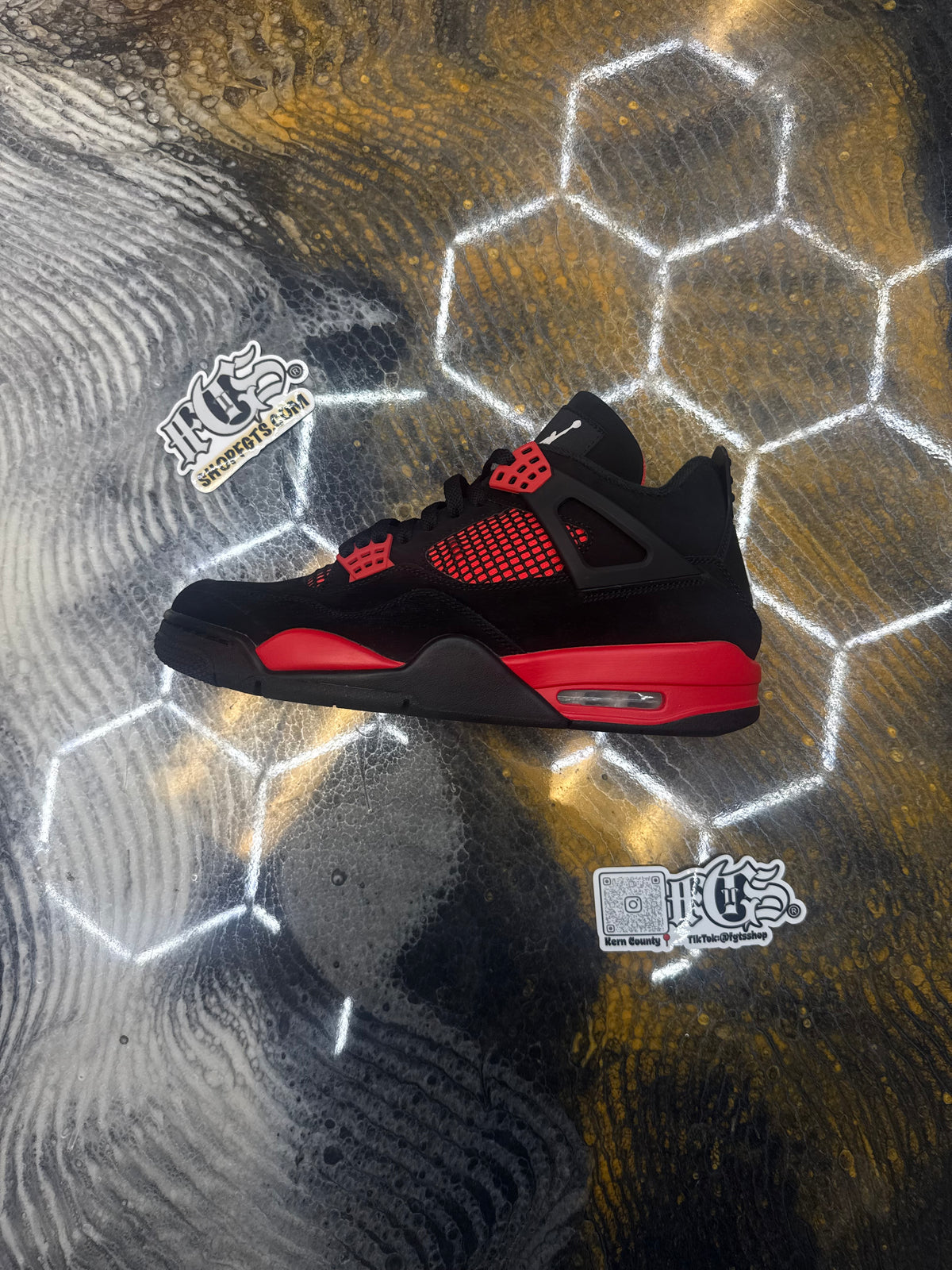 JORDAN 4 RED THUNDER